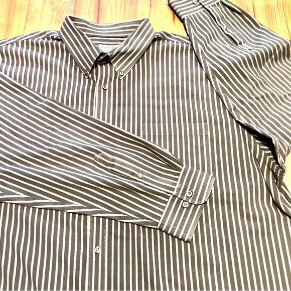Men’s Dress Shirt By St. John’s Bay. Size 3XL/3XG - Picture 3 of 8